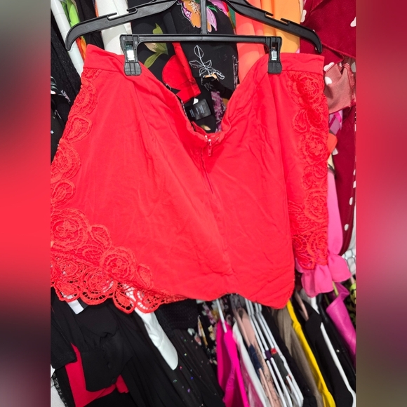 ⚘️Torrid Zipper Back Coral Lace Trim Shorts 20 - Picture 6 of 7